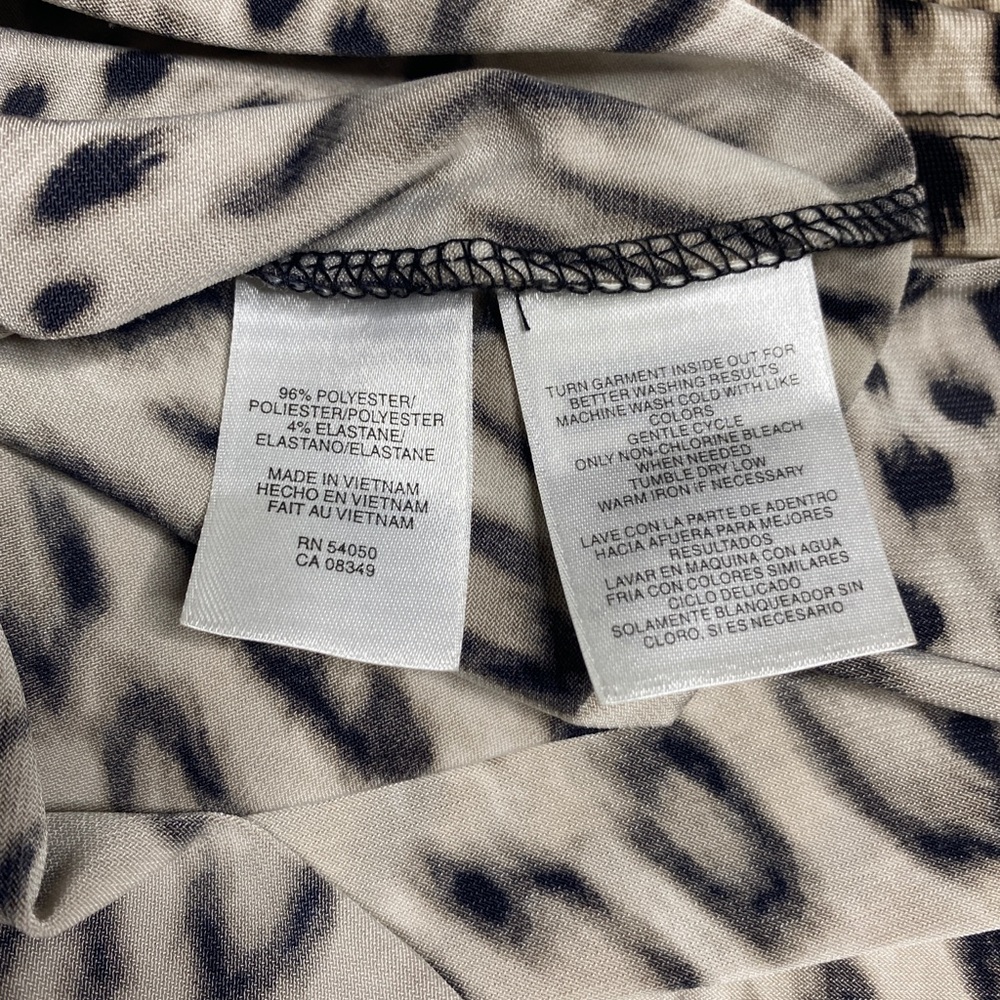 Jones New York Animal Print 3/4 Sleeve Shirt Large 💚 SALE - Picture 6 of 8